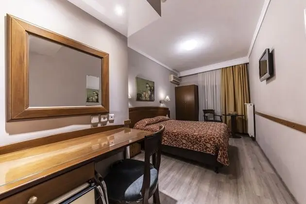 Tek Büyük Yataklı Oda