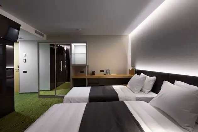 Comfort Tek Büyük veya İki Ayrı Yataklı Oda