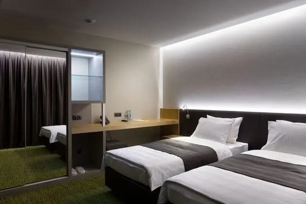 Comfort Tek Büyük veya İki Ayrı Yataklı Oda