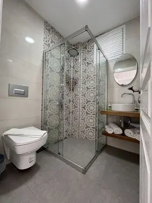 Deluxe Tek Büyük Yataklı Oda, Balkon, Marina Manzaralı