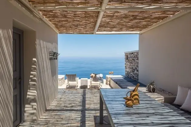 Tek Büyük Yataklı Oda, Deniz Manzaralı (Perseus )
