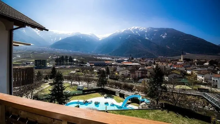 Tek Büyük Yataklı Oda, 1 Çift Kişilik Yatak, Dağ Manzaralı