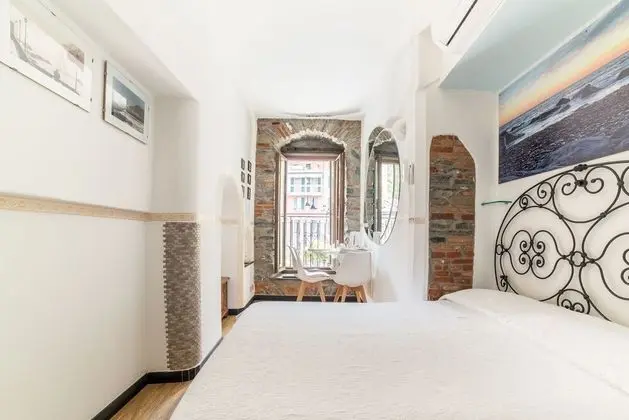 Tek Büyük veya İki Ayrı Yataklı Oda, Deniz Manzaralı