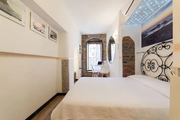 Tek Büyük veya İki Ayrı Yataklı Oda, Deniz Manzaralı