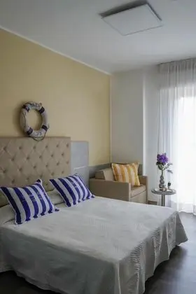 Classic Tek Büyük Yataklı Oda