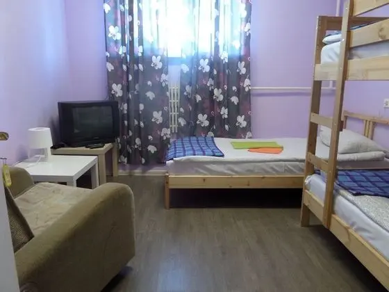 Economy Üç Kişilik Oda, Ortak Banyo (№2)
