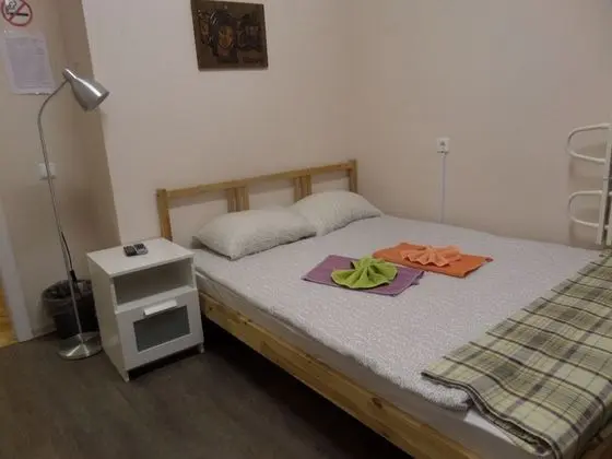 Tek Büyük Yataklı Oda, Ortak Banyo (№1)