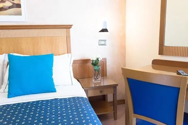 Tek Büyük Yataklı Oda, Balkon