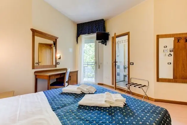 Tek Büyük Yataklı Oda, Balkon