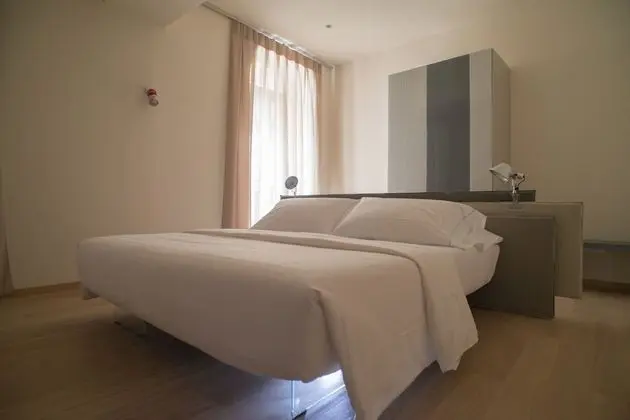 Design Tek Büyük Yataklı Oda, 1 Yatak Odası