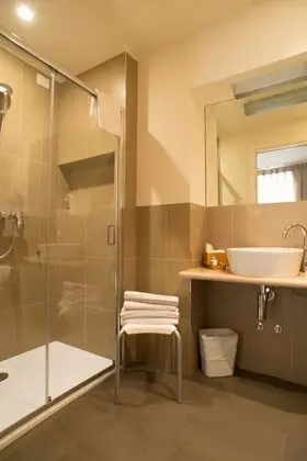 Design Tek Büyük Yataklı Oda, 1 Yatak Odası