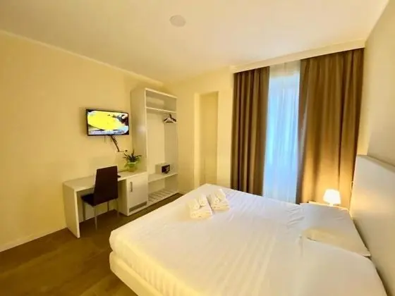 Deluxe Tek Büyük Yataklı Oda