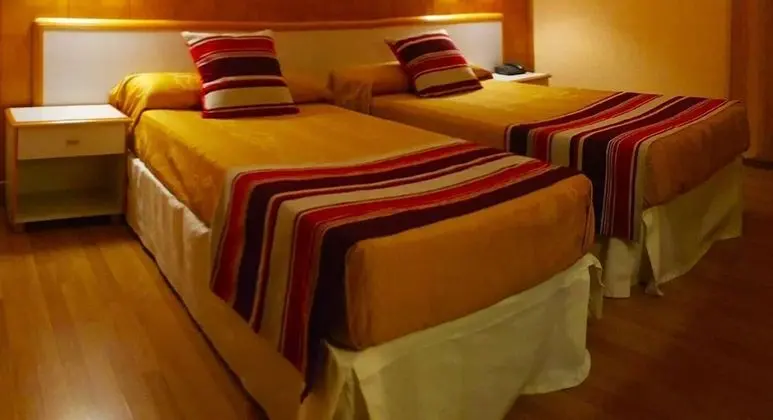 Büyük Yataklı Tek Kişilik Oda