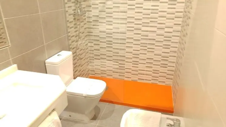 Büyük Yataklı Tek Kişilik Oda