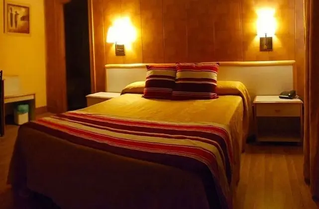 Tek Büyük veya İki Ayrı Yataklı Oda