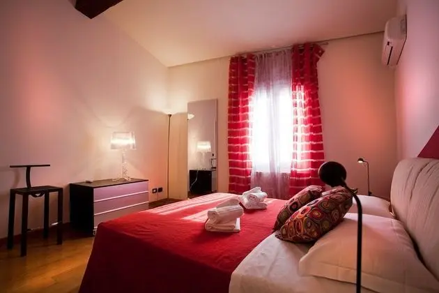 Superior Apart Daire, 1 Yatak Odası, Küçük Mutfak, Kule