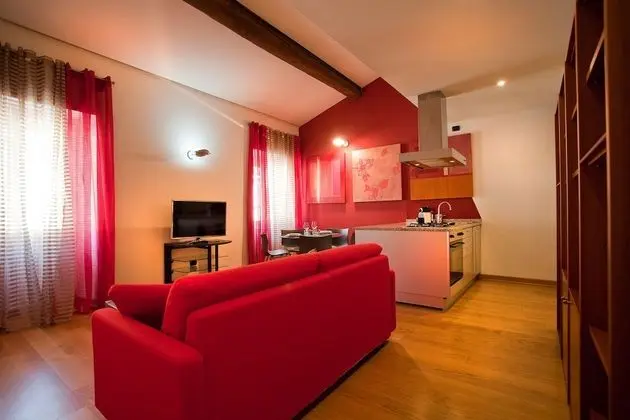 Superior Apart Daire, 1 Yatak Odası, Küçük Mutfak, Kule