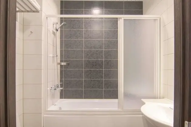 Comfort Tek Büyük veya İki Ayrı Yataklı Oda, 1 Yatak Odası, Küvet, Şehir Manzaralı