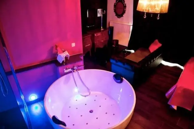 Deluxe Tek Büyük Yataklı Oda, Jakuzi