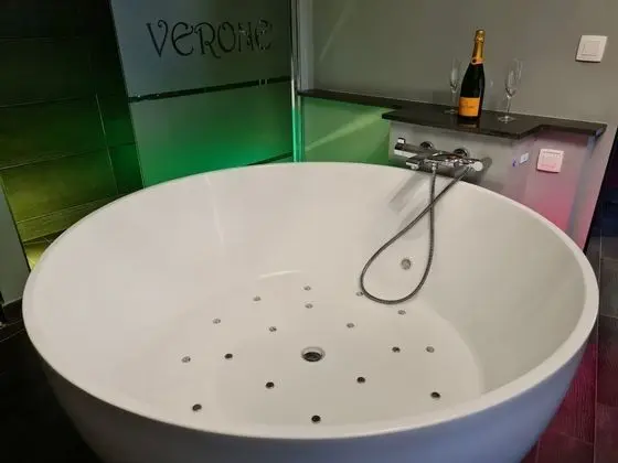 Deluxe Tek Büyük Yataklı Oda, Jakuzi