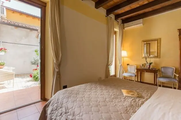 Deluxe Tek Büyük veya İki Ayrı Yataklı Oda, Balkon