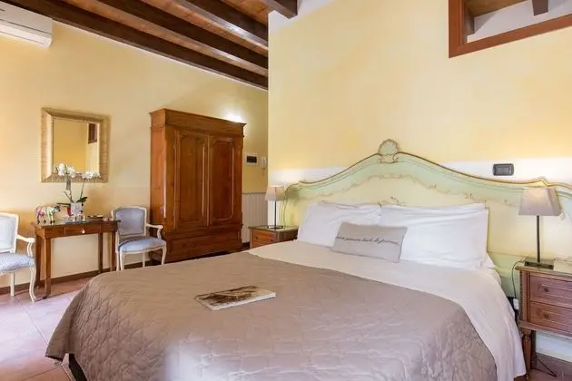 Deluxe Tek Büyük veya İki Ayrı Yataklı Oda, Balkon