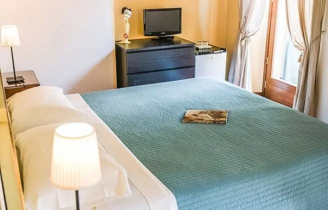 Deluxe Tek Büyük veya İki Ayrı Yataklı Oda, Balkon