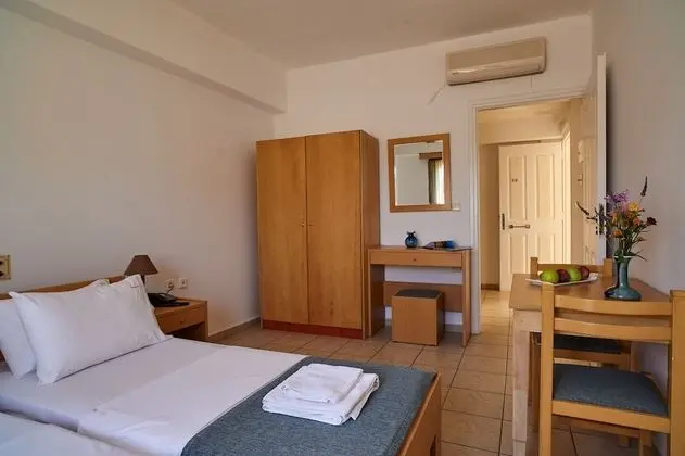 Stüdyo (Semi basement)