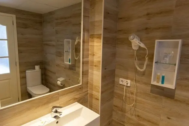 Basic Tek Büyük Yataklı Oda, 2 Tek Kişilik Yatak