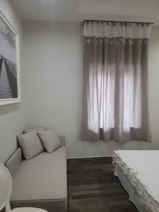 Üç Kişilik Oda