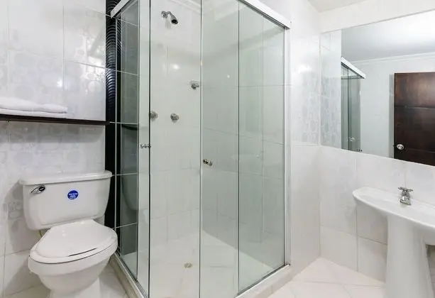Traditional Tek Büyük Yataklı Oda