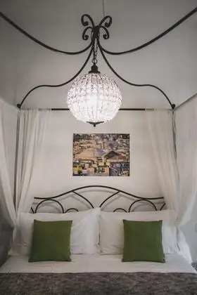 Tek Büyük Yataklı Oda