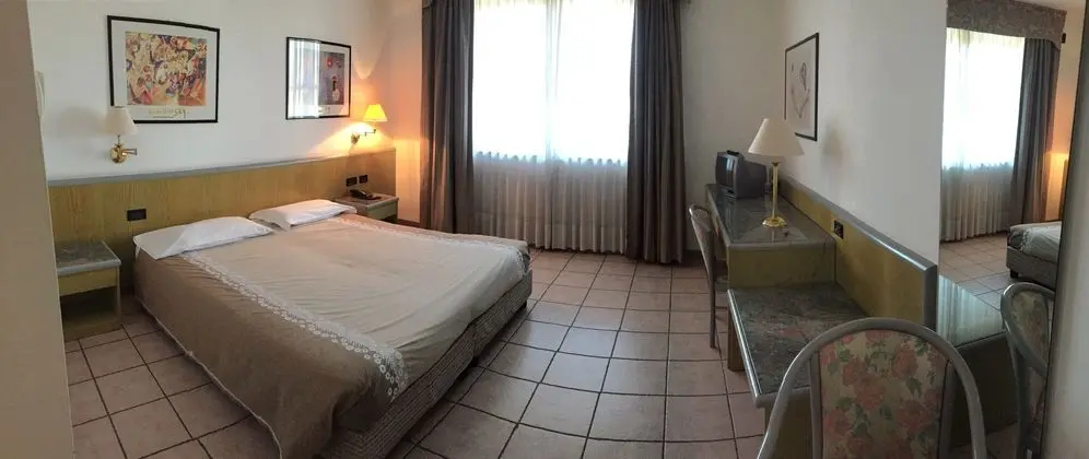 1 Çift Kişilik Veya 2 Tek Kişilik Yatak Economy