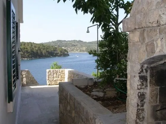 Ev (Vers - 35m from the sea - H(4+2))