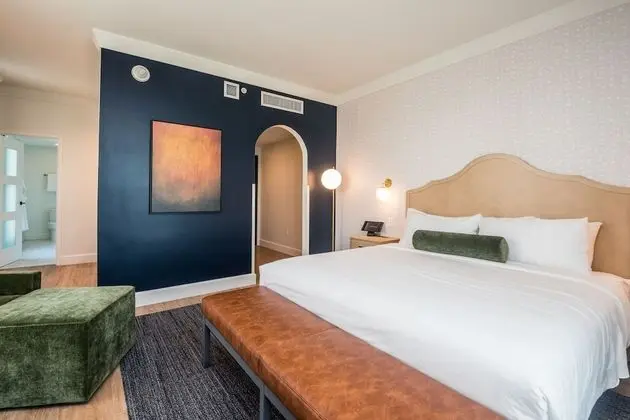 Honeymoon Stüdyo Süit, 1 En Büyük (King) Boy Yatak, Küvet, Şehir Manzaralı