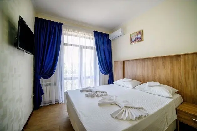 Basic Üç Kişilik Oda, Şehir Manzaralı