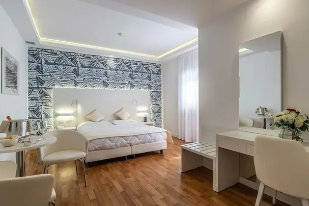 Deluxe Üç Kişilik Oda