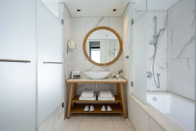 Premium Tek Büyük veya İki Ayrı Yataklı Oda, Balkon, Deniz Manzaralı