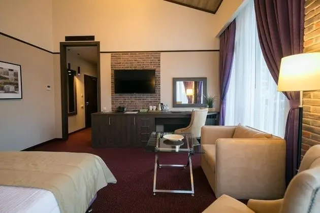 Deluxe Üç Kişilik Oda