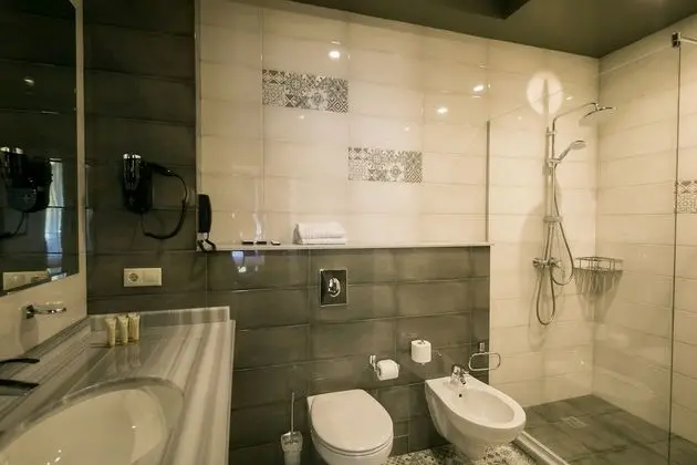 Deluxe Üç Kişilik Oda