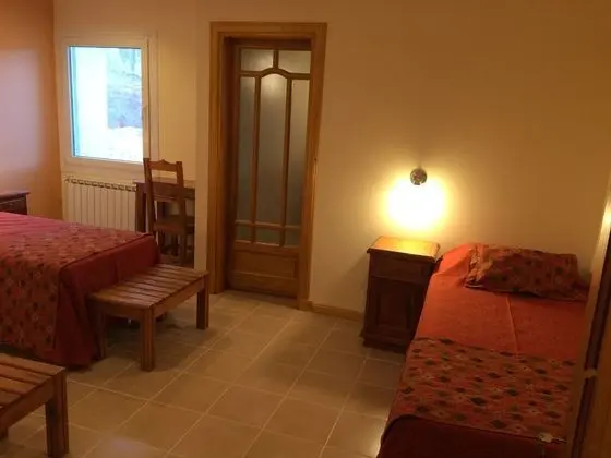 Üç Kişilik Oda