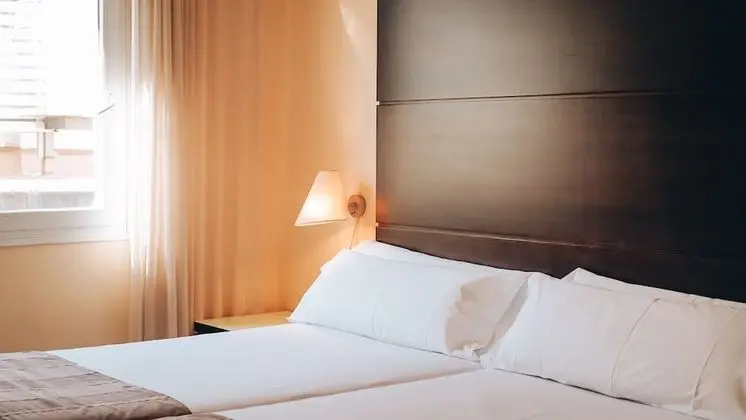 Tek Büyük Yataklı Oda (2 adults + 1 child)