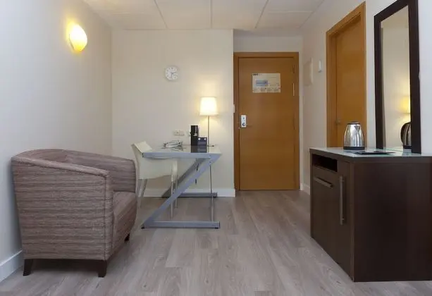 Family Oda (2 Adults and 2 Children)