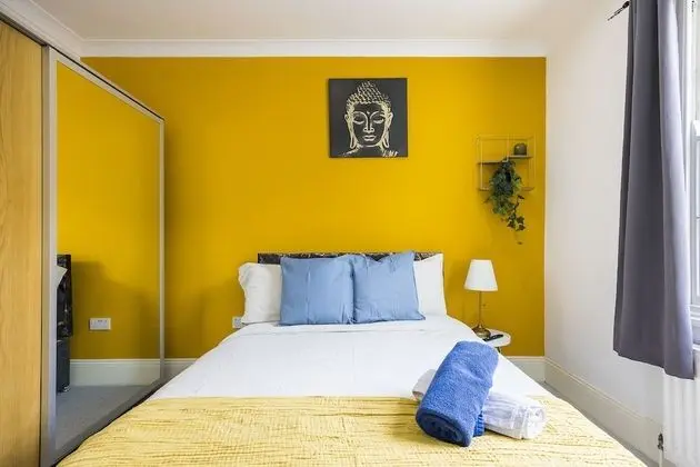 Comfort Tek Büyük Yataklı Oda