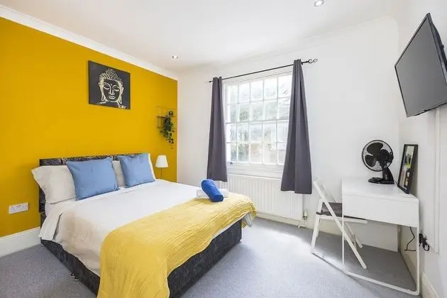 Comfort Tek Büyük Yataklı Oda