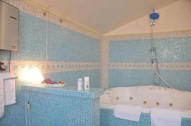 Villa, 4 Yatak Odası, Sigara İçilebilir, Şömine