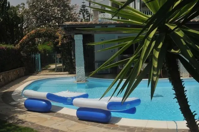 Villa, 4 Yatak Odası, Sigara İçilebilir, Şömine