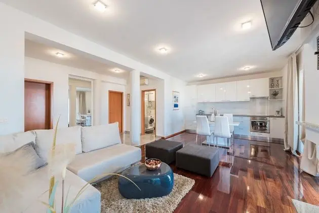 Deluxe Apart Daire, Deniz Manzaralı