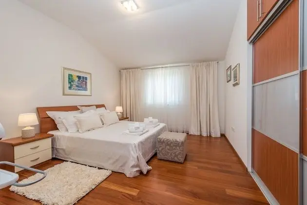Luxury Apart Daire, Deniz Manzaralı