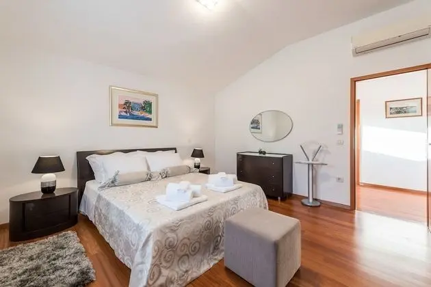 Luxury Apart Daire, Deniz Manzaralı
